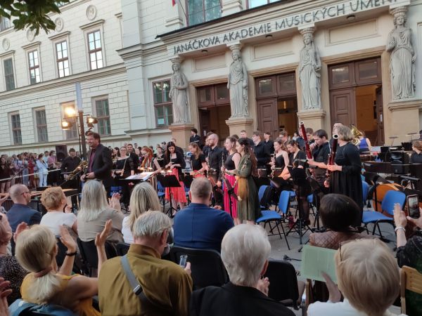 Janáčkův akademický orchestr a jeho premiérový open-air koncert